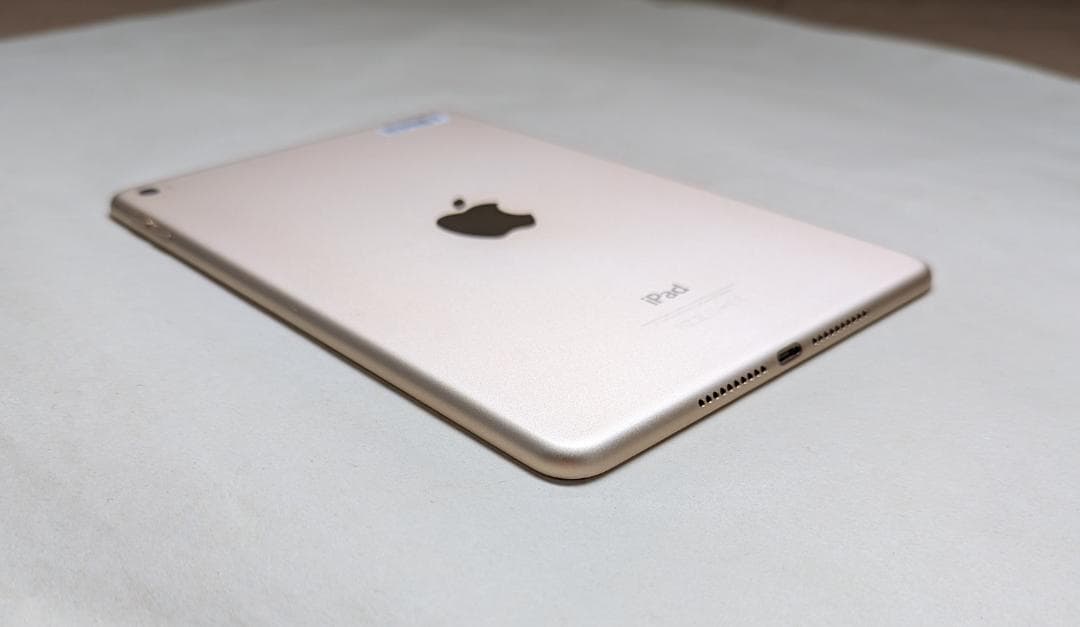 iPad mini4 128GB シルバー 指紋認証対応モデル ミニ 第4世代