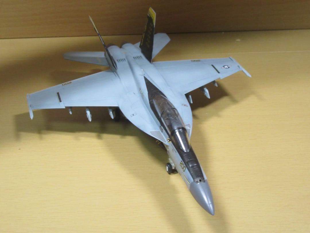 1/72 F/A-18F ジョリーロジャース　プラモデル完成品