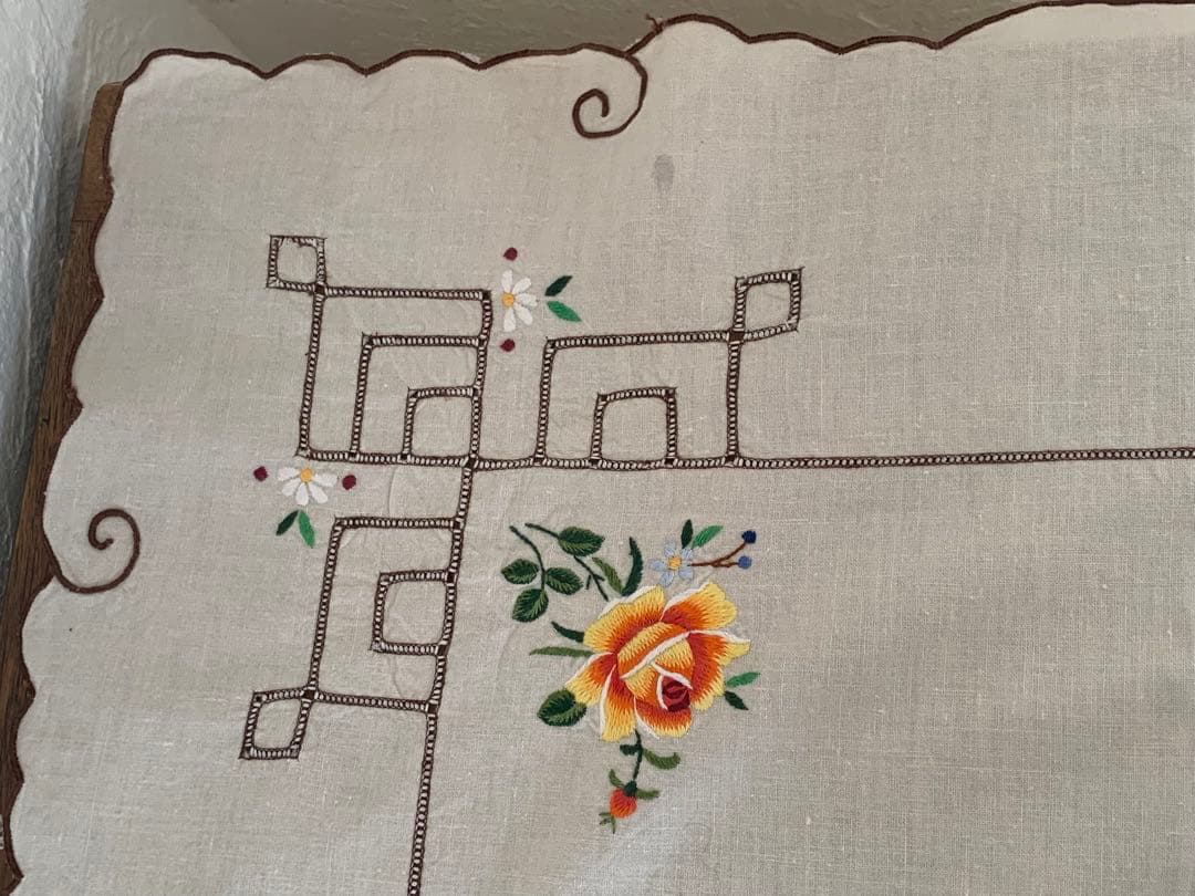 フランス　ヴィンテージ テーブルクロス　薔薇　刺繍　蚤の市