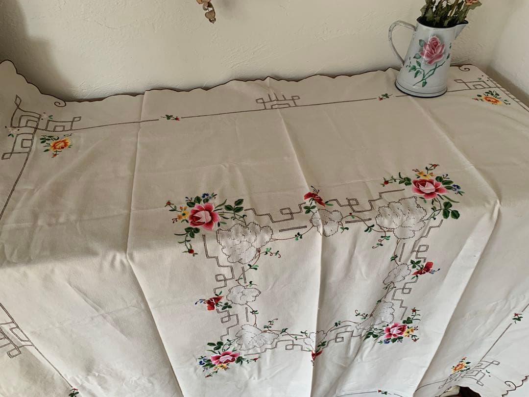 フランス　ヴィンテージ テーブルクロス　薔薇　刺繍　蚤の市