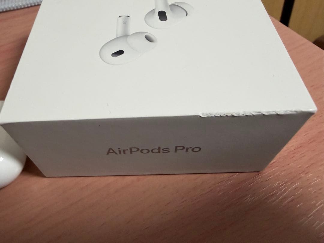 AirPods Pro第2世代 USB C本体 充電ケース付き　イヤーチップ❌