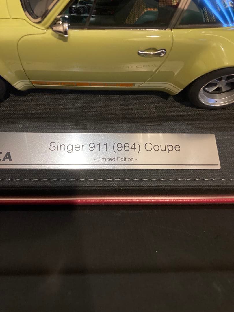 メイクアップIDEA◼️1/18 シンガー ポルシェ911 ペールグリーン