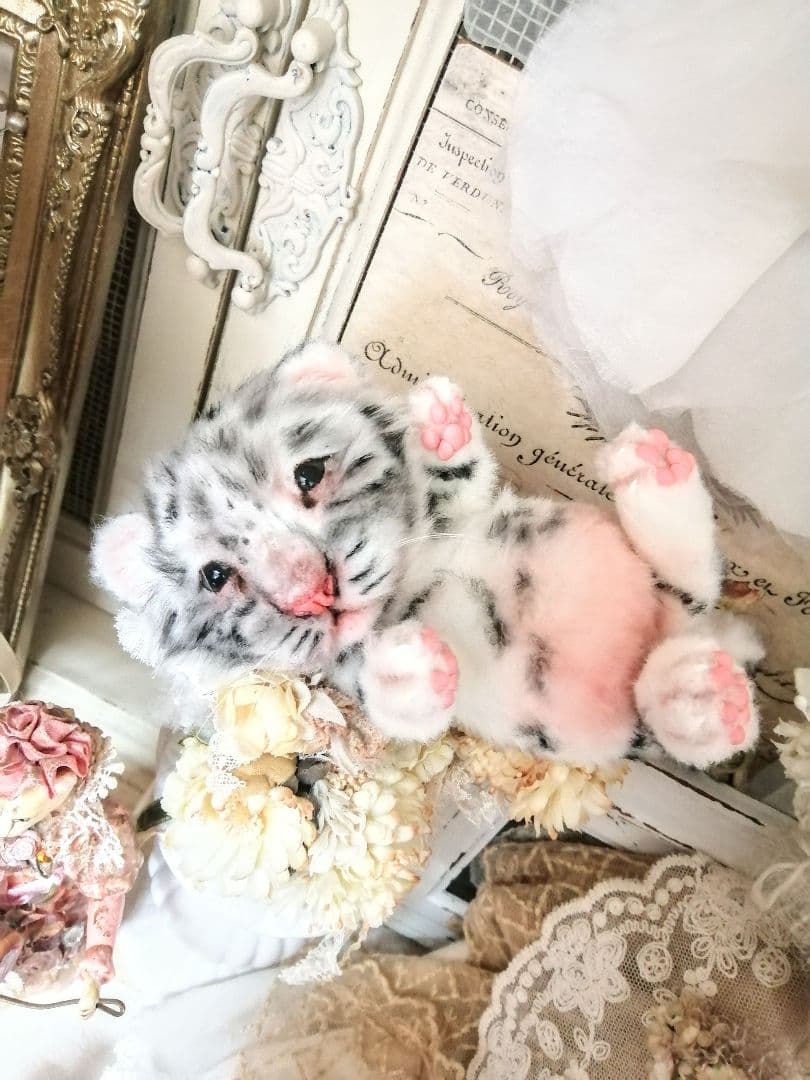 本日限定価格❤️虎ベビちゃん♡ホワイトタイガー♡アートドール♡ぬいぐるみ♡