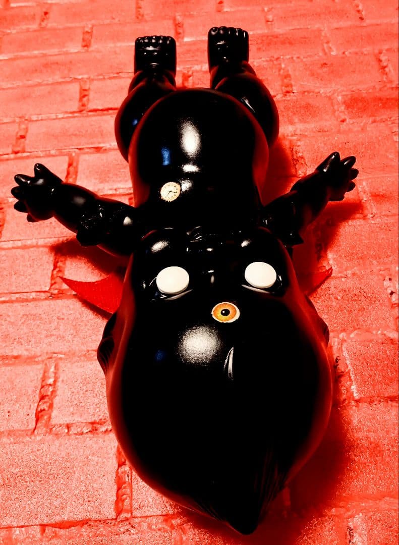 大きいキューピー人形フィギュア　ドロヘドロ　ヴィヴィアン　悪魔面白雑貨