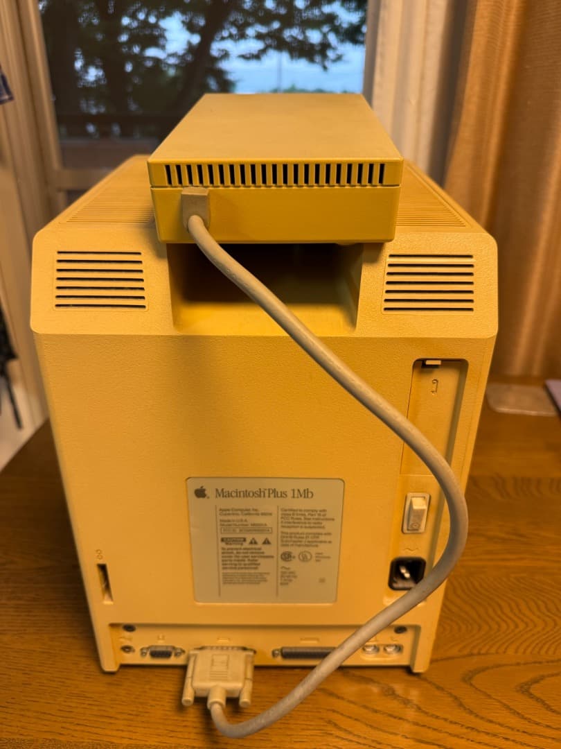 雪*風様 Apple Macintosh Plus 1Mb （動きません）