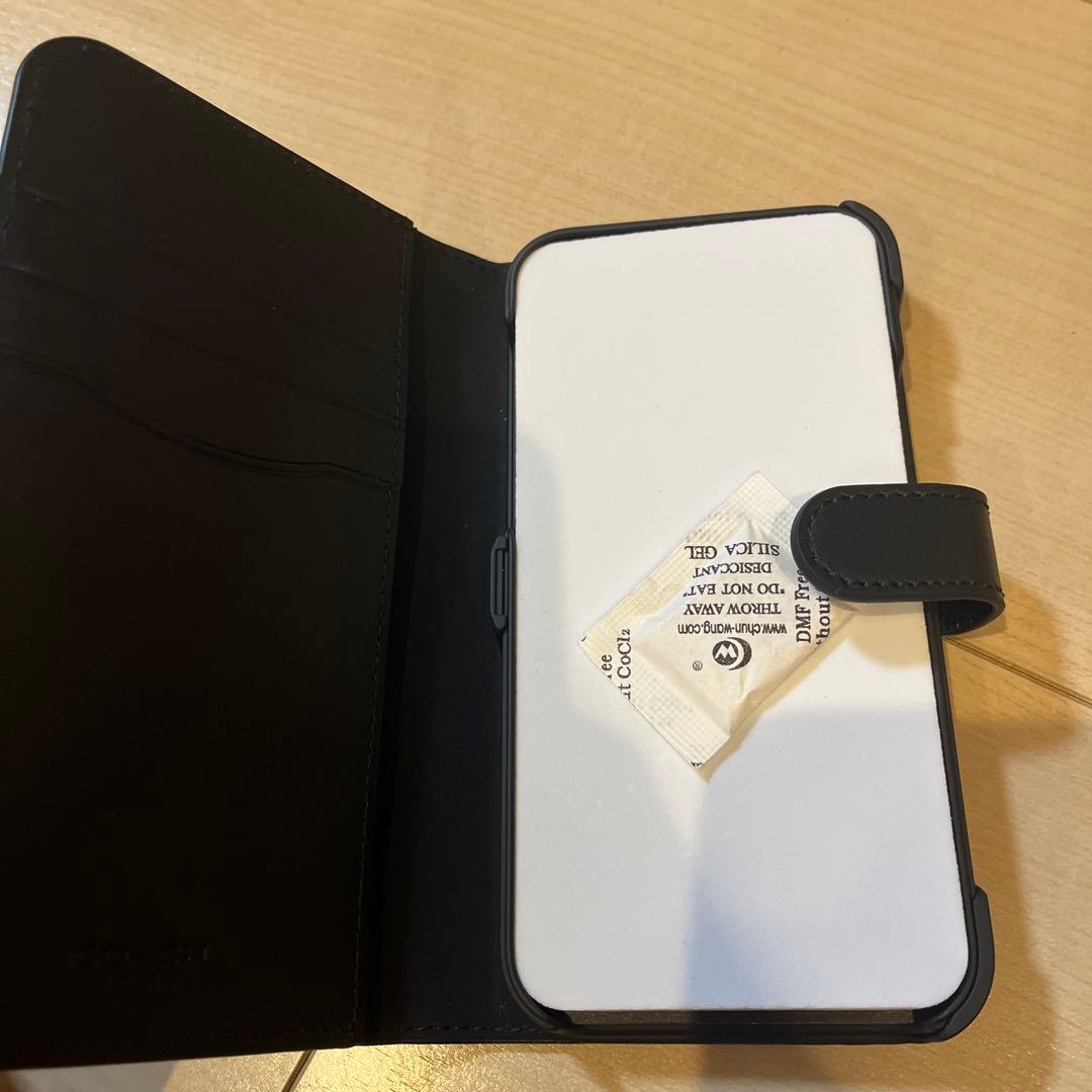 coach iPhone手帳型ケース　iPhone12サイズ対応
