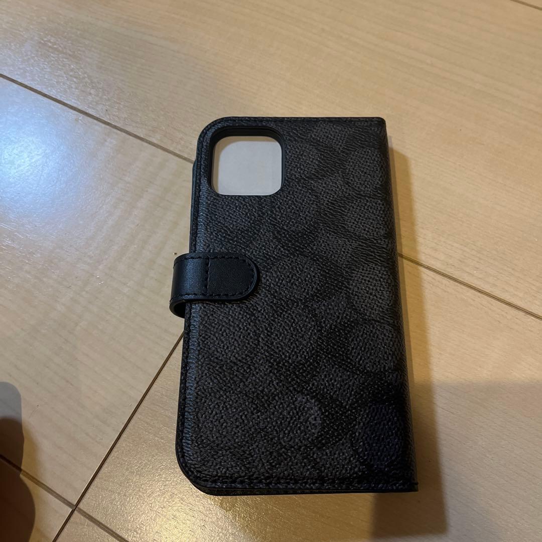 coach iPhone手帳型ケース　iPhone12サイズ対応