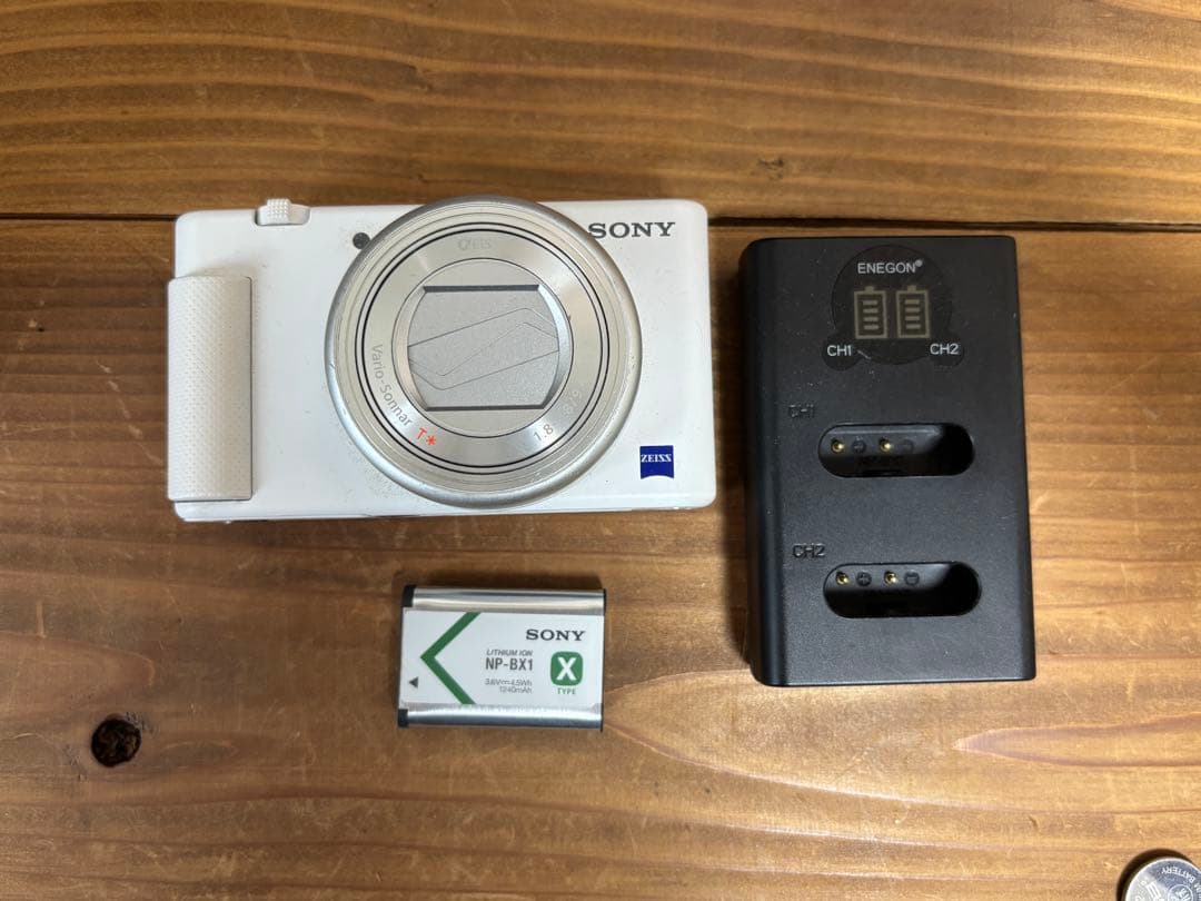 SONY ZV-1 ホワイト コンパクトデジカメ　予備バッテリー付