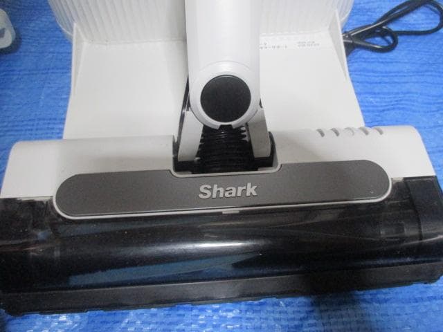 送料無料　shark ハンディークリーナー CS150JAE　シャーク掃除機