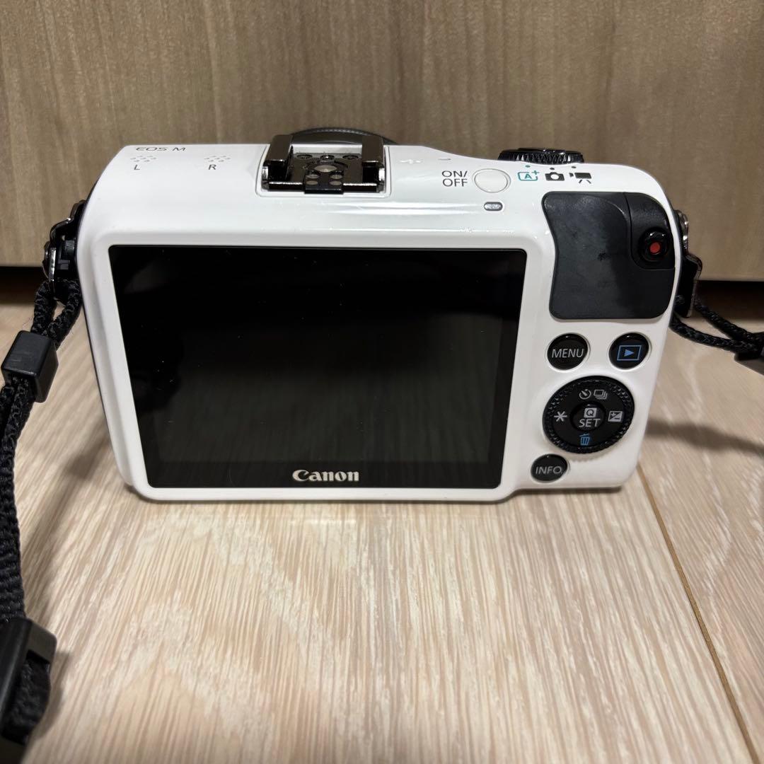 【ジャンク品】Canon EOS M Kit