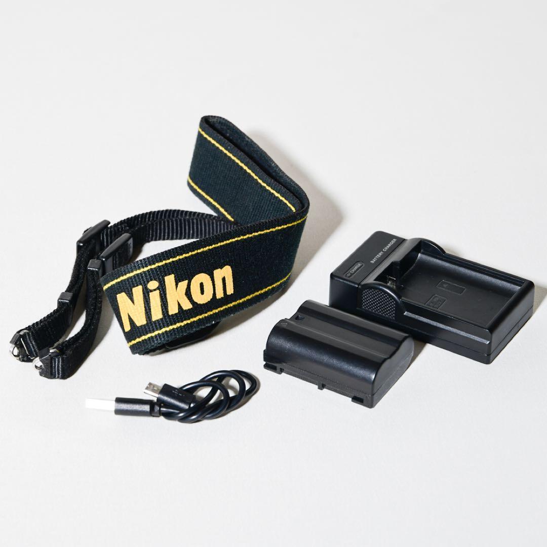 Nikon D7000 18-105mm レンズキット バッテリー2個・グリップ