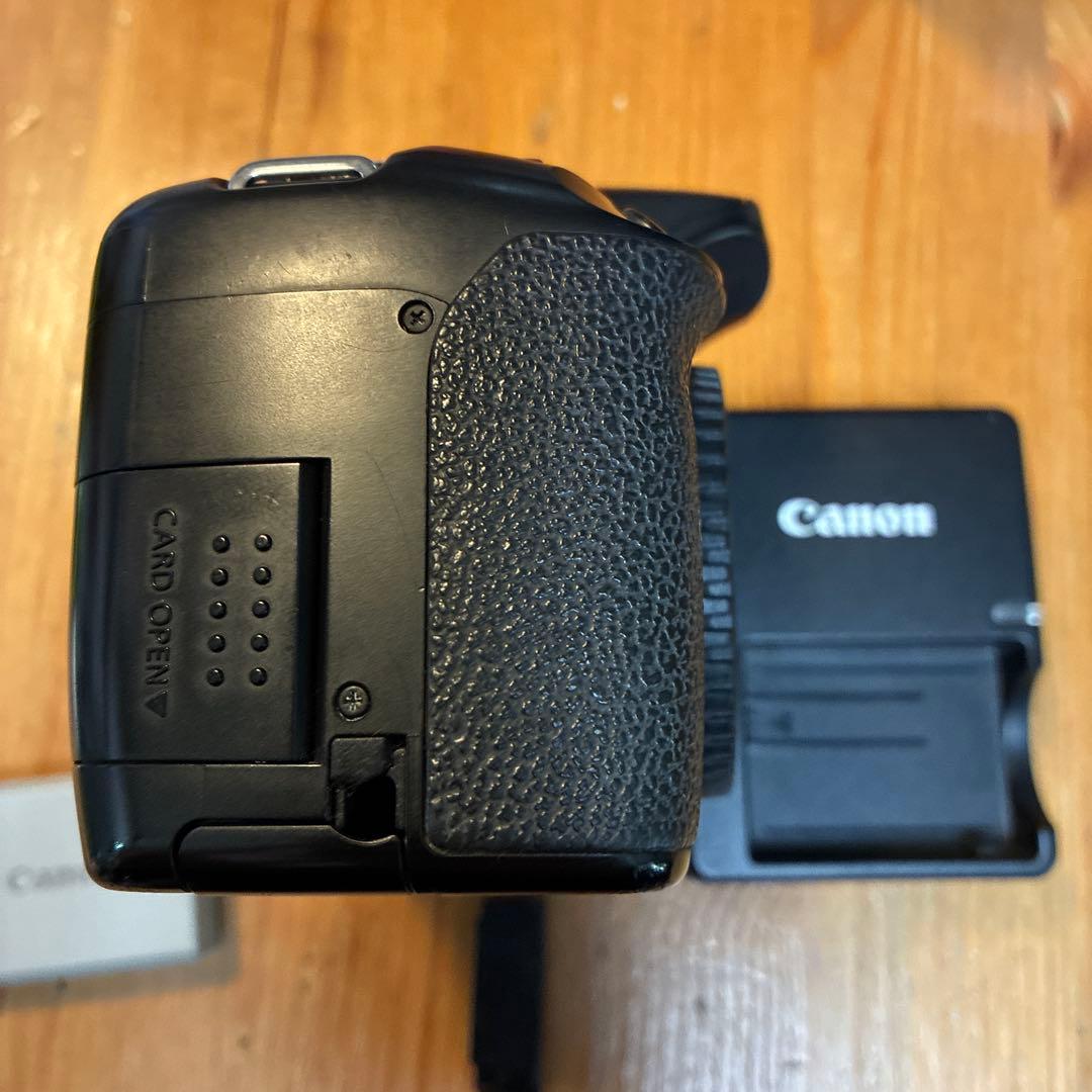 【動作品】EOS Kiss X2 バッテリー1個＋充電器付※ワンオーナー