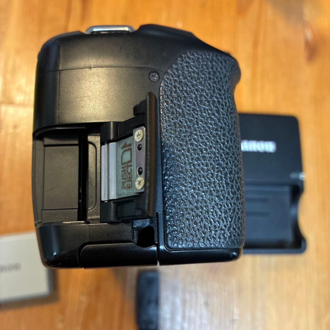 【動作品】EOS Kiss X2 バッテリー1個＋充電器付※ワンオーナー