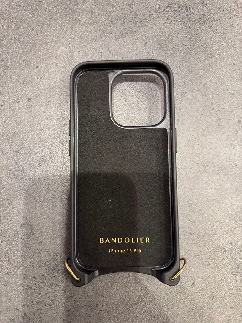 BANDOLIER iPhone 15 Pro ケース アイボリー