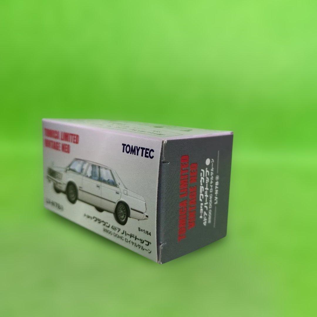 トヨタ クラウン ４ドア ハードトップ　トミカリミテッドヴィンテージネオ