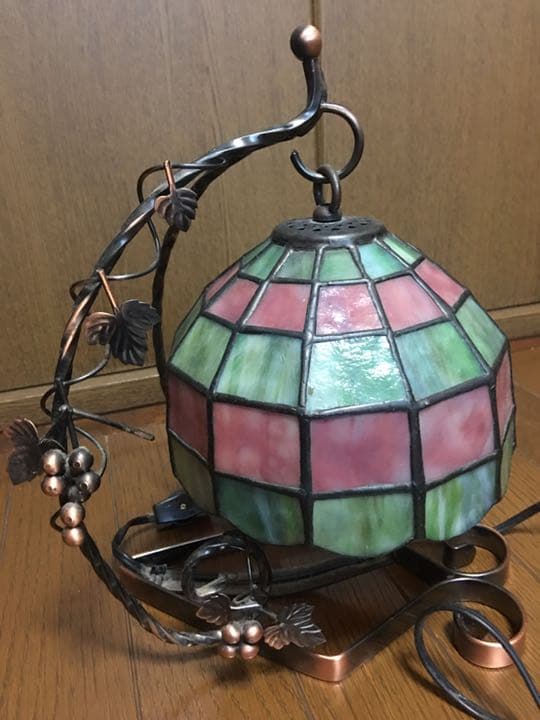 ステンドグラス　ランプ