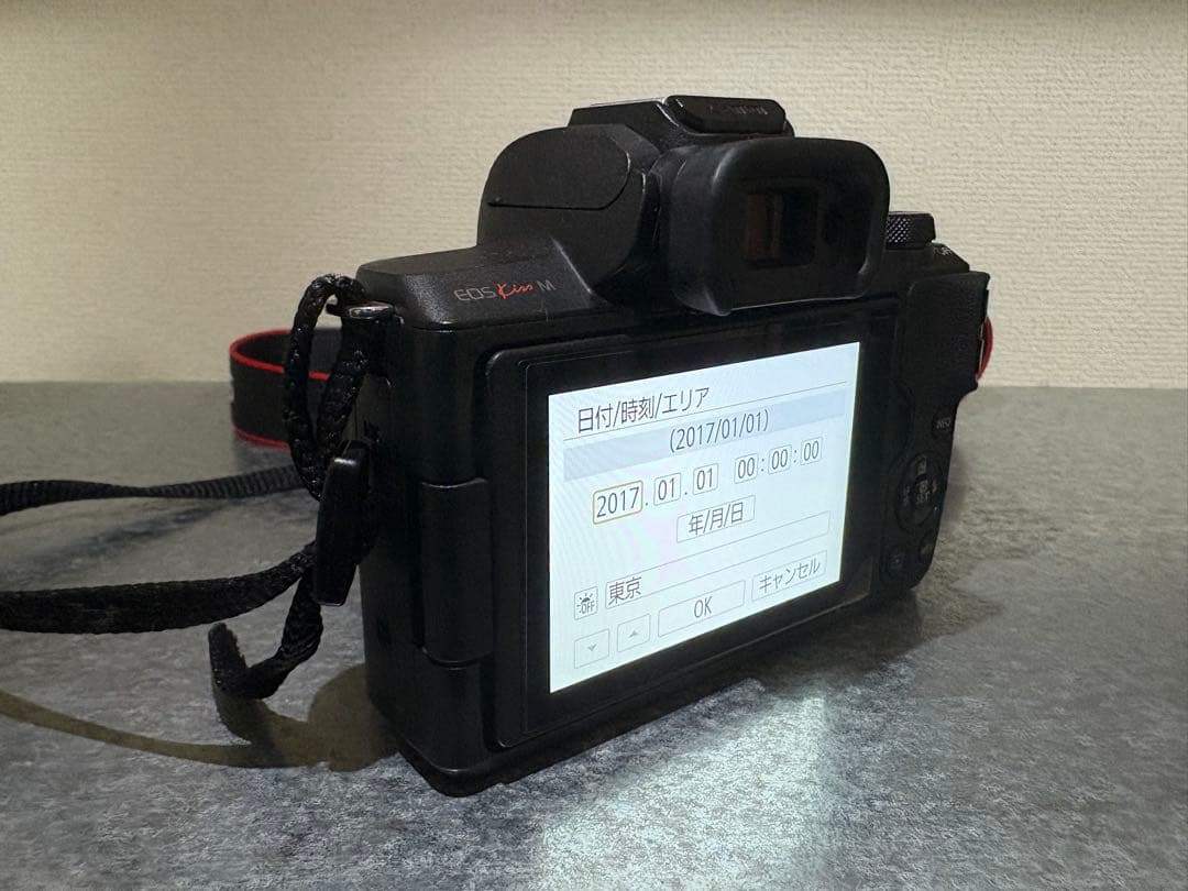 Canon EOS Kiss M ミラーレス一眼