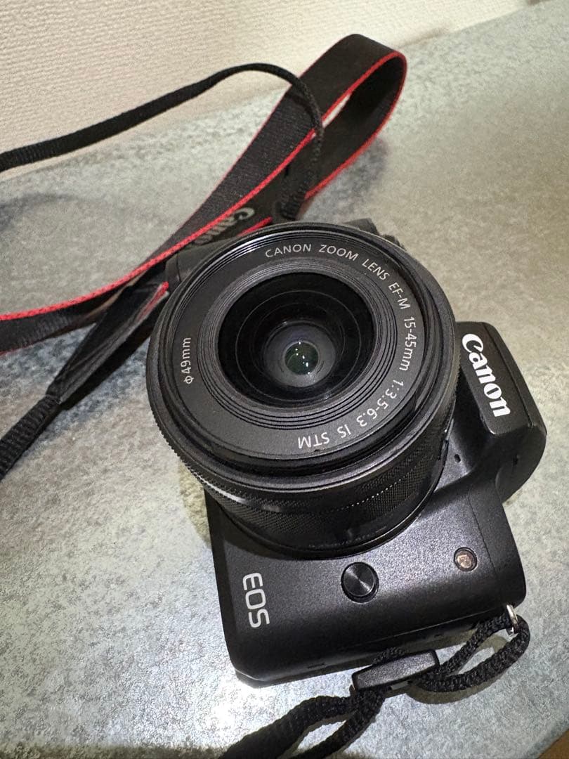 Canon EOS Kiss M ミラーレス一眼