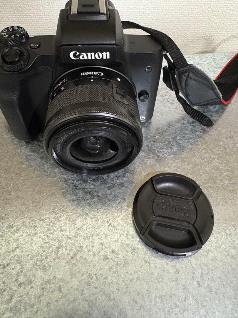Canon EOS Kiss M ミラーレス一眼