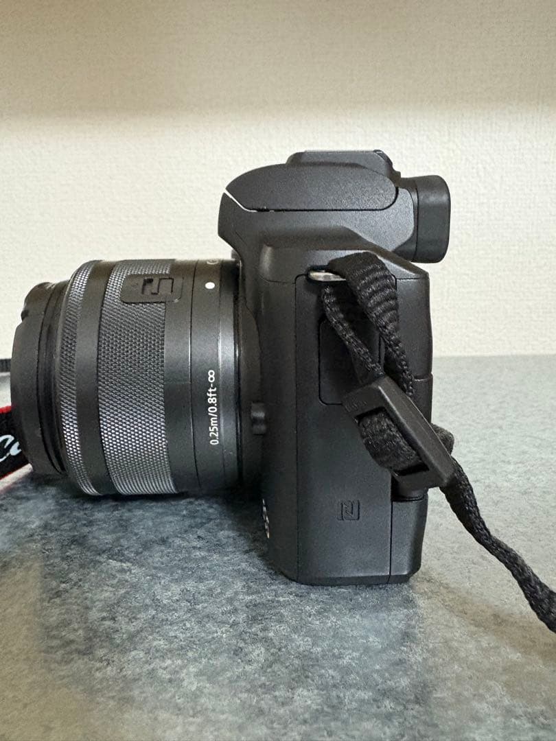 Canon EOS Kiss M ミラーレス一眼