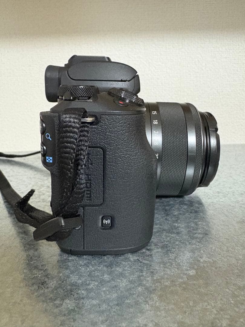 Canon EOS Kiss M ミラーレス一眼
