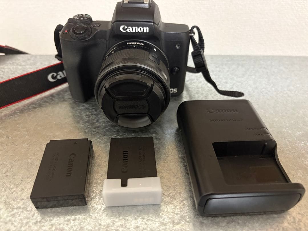 Canon EOS Kiss M ミラーレス一眼