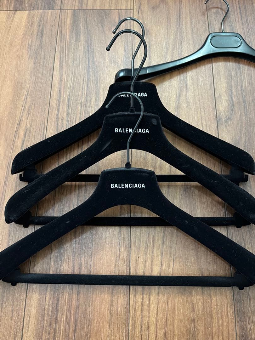 正規品　バレンシアガ ハンガー　ディオール　インテリア　ジャケット シャツ