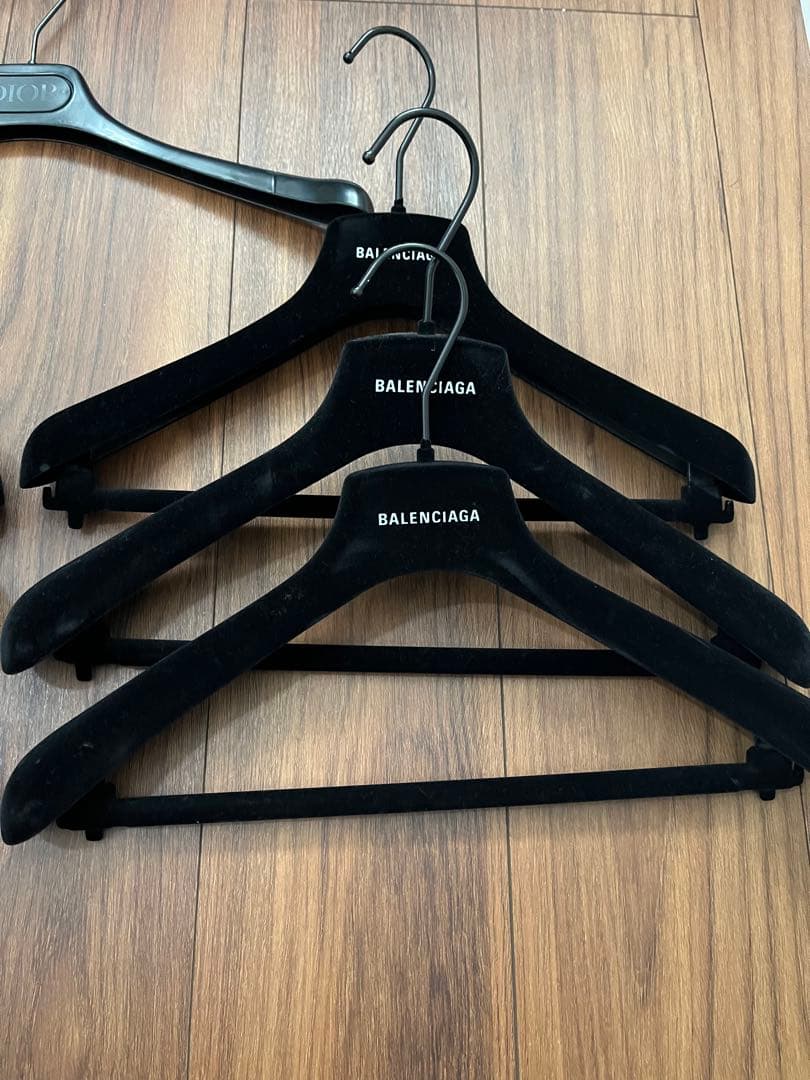 正規品　バレンシアガ ハンガー　ディオール　インテリア　ジャケット シャツ