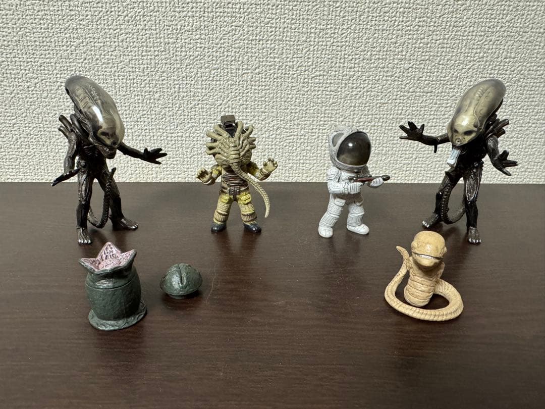 エイリアンフィギュア 11体セット【2種コンプリート】
