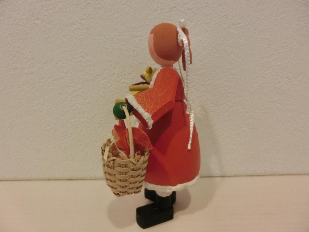 ドイツ製　Bettina Franke　クリスマスの木製人形　女の子