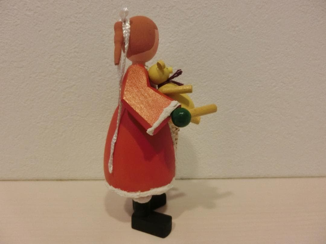 ドイツ製　Bettina Franke　クリスマスの木製人形　女の子