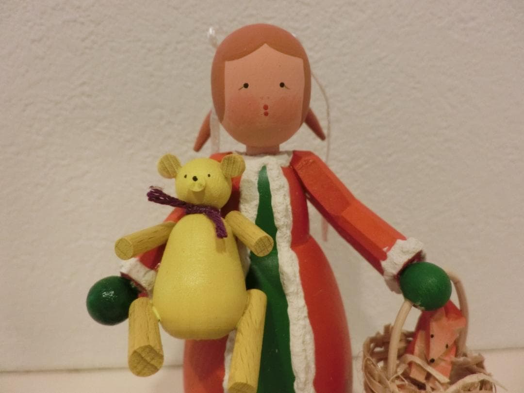 ドイツ製　Bettina Franke　クリスマスの木製人形　女の子