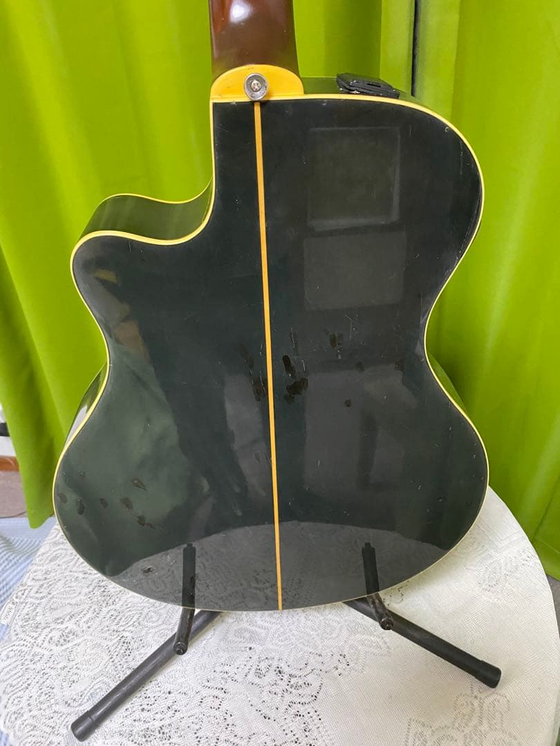 気分は長渕剛　弾き語りならヤマハAPX6A エレアコ　音出し良好　アコギもOK！