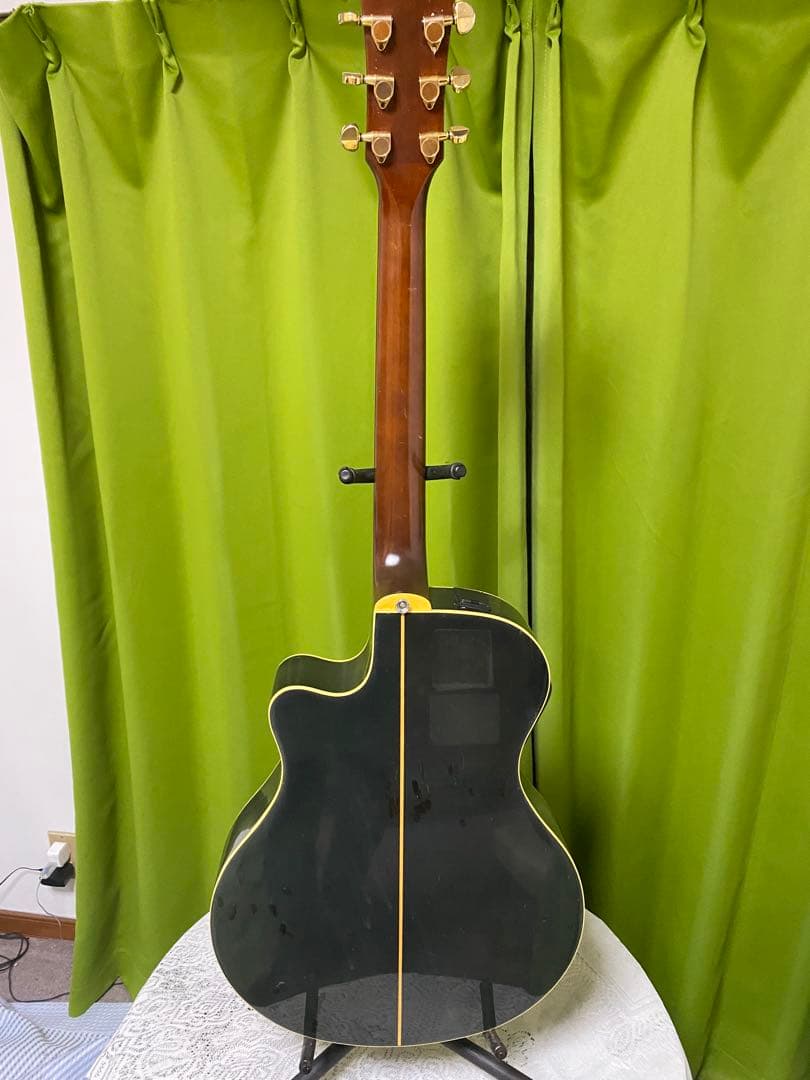 気分は長渕剛　弾き語りならヤマハAPX6A エレアコ　音出し良好　アコギもOK！