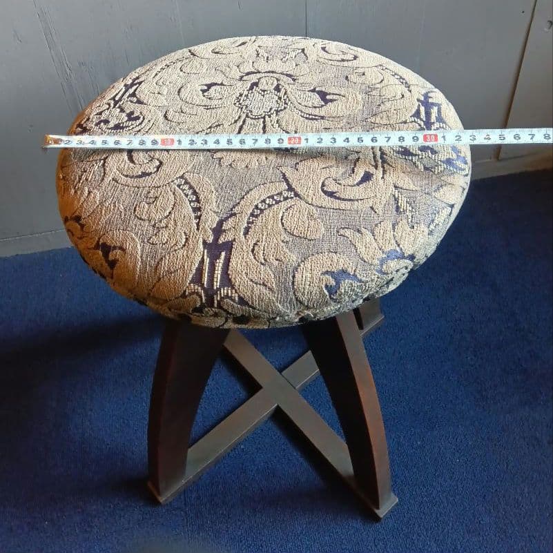 古いスツール　ビー玉　ガタつき　ヴィンテージ　昭和レトロ