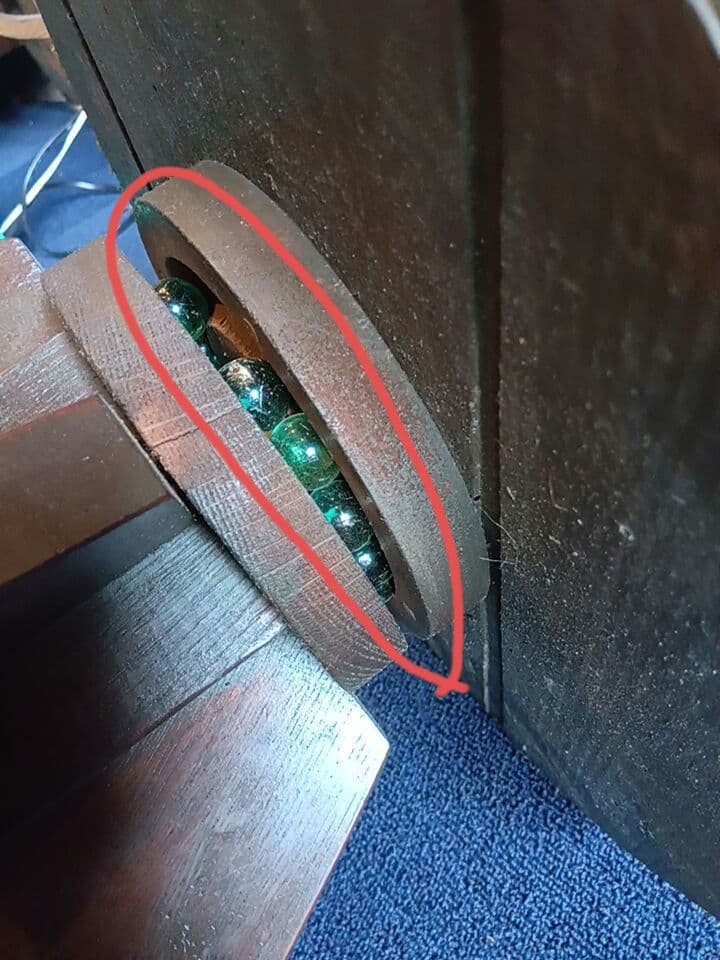 古いスツール　ビー玉　ガタつき　ヴィンテージ　昭和レトロ