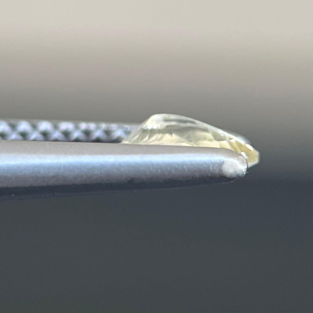 スリランカ非加熱産天然ライトイエローサファイアルース