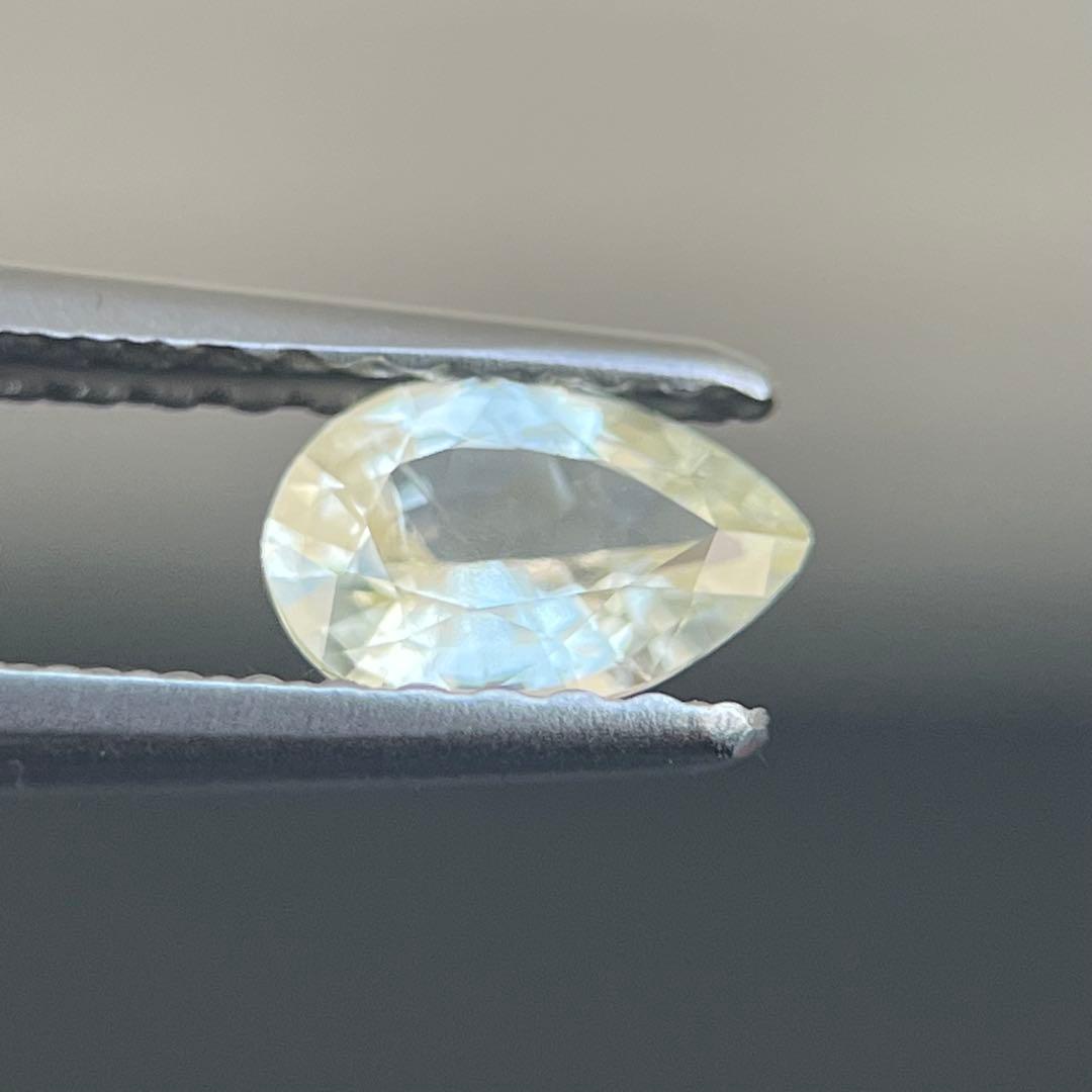 スリランカ非加熱産天然ライトイエローサファイアルース