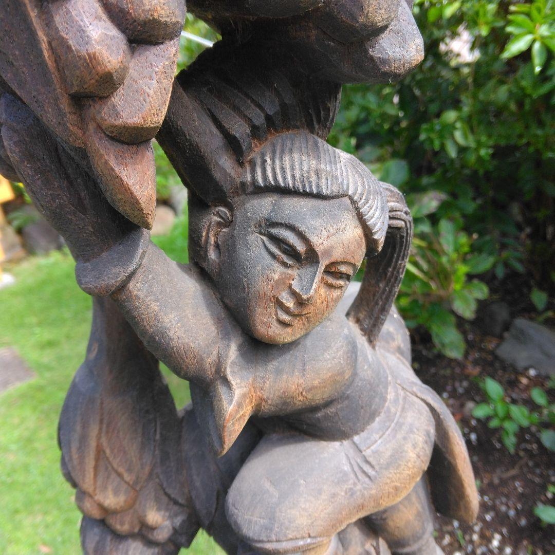 T*o様 値下げ…木製 彫刻 南国で木登りを楽しむ少年少女達　 骨董品