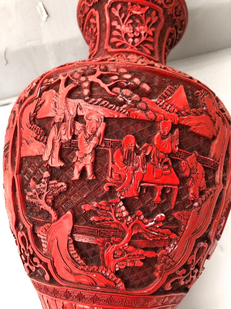 中国美術 人物彫文堆朱花瓶 高48cm 銅製 細密細工 花文 骨董(I95)