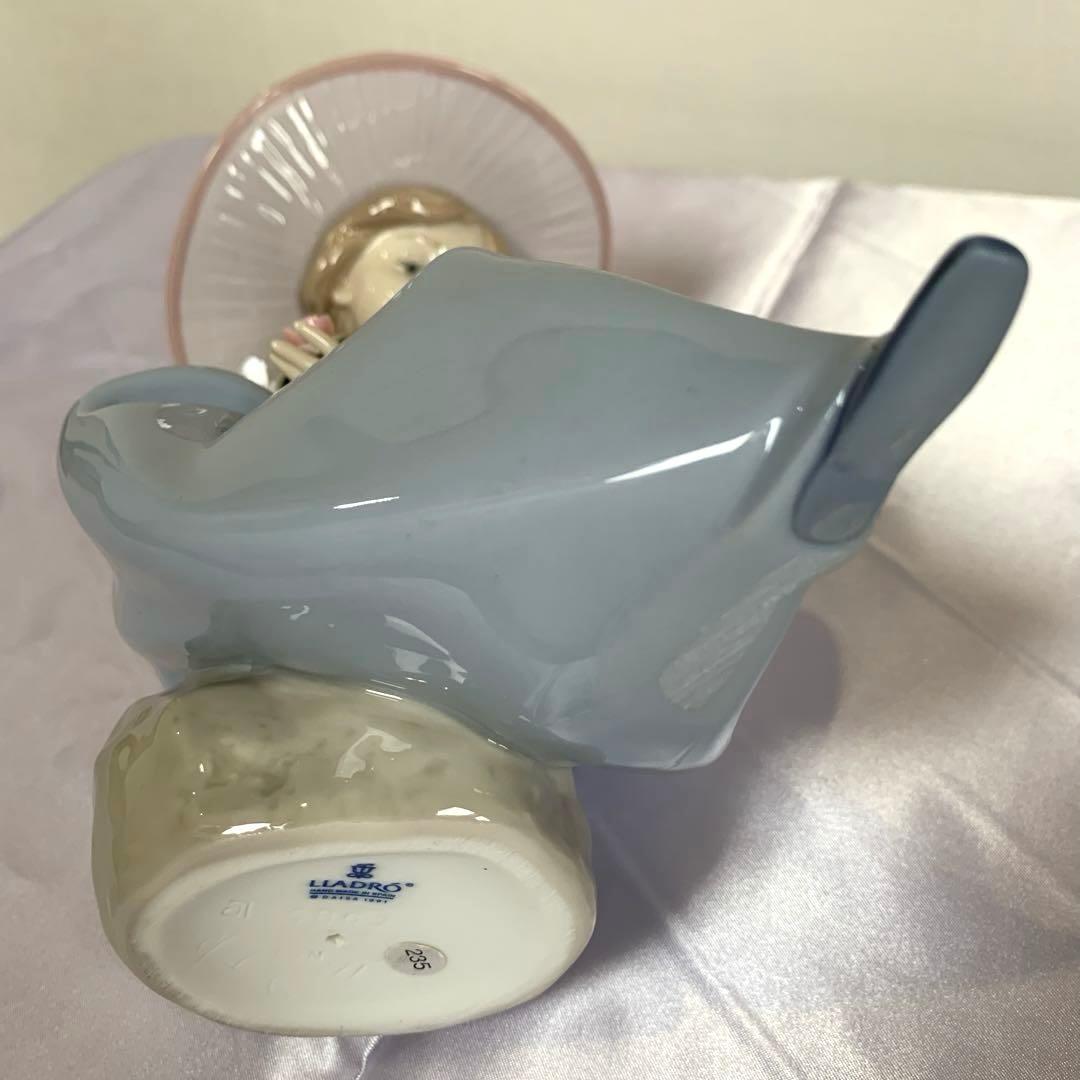 【極美品】リヤドロ LLADRO フィギュリン 5862「花の香りに包まれて」