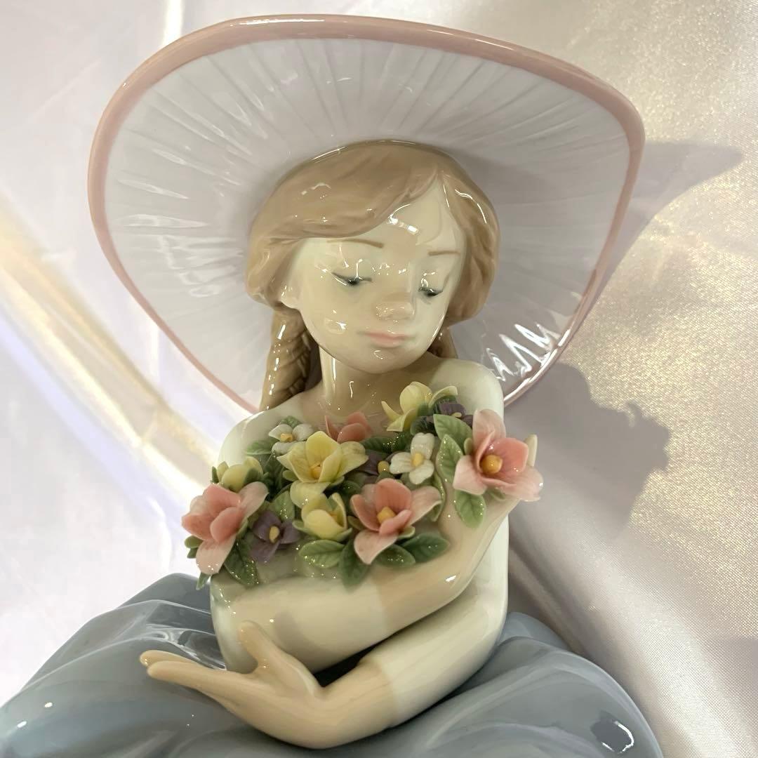 【極美品】リヤドロ LLADRO フィギュリン 5862「花の香りに包まれて」