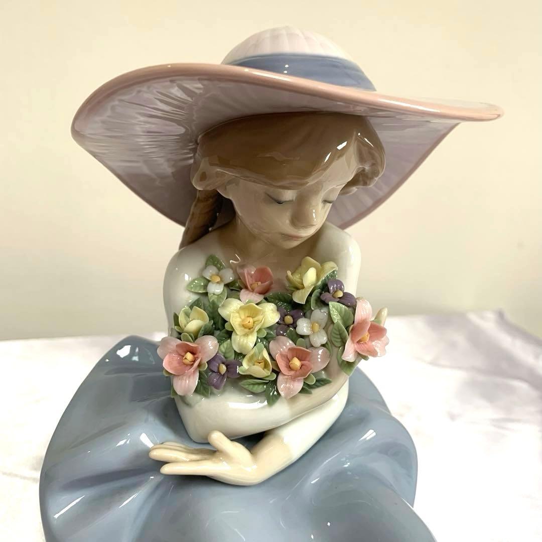 【極美品】リヤドロ LLADRO フィギュリン 5862「花の香りに包まれて」
