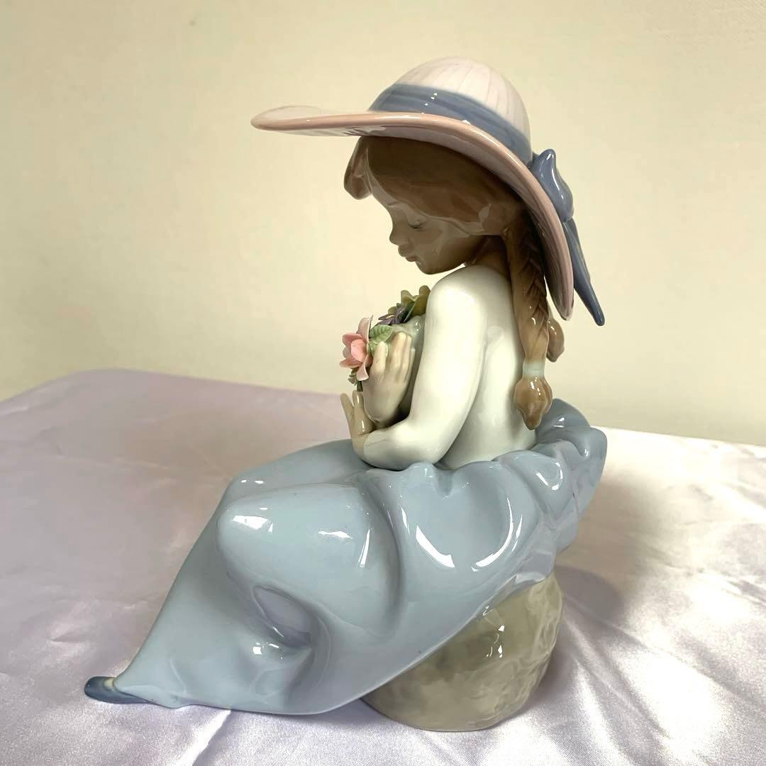 【極美品】リヤドロ LLADRO フィギュリン 5862「花の香りに包まれて」
