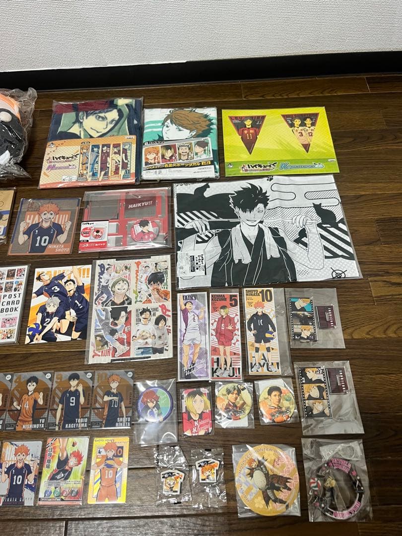 ハイキュー　まとめ売り缶バッジ　ぬいぐるみ　マスコット　カード　特典　コースター