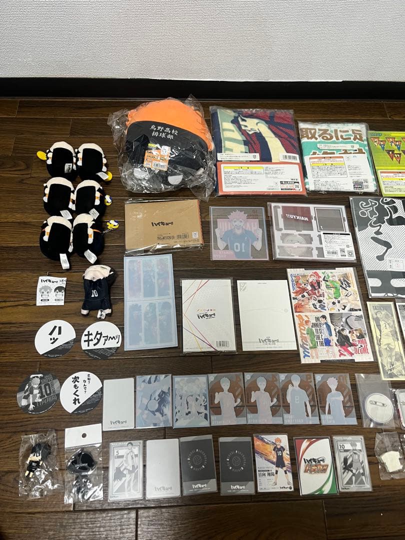 ハイキュー　まとめ売り缶バッジ　ぬいぐるみ　マスコット　カード　特典　コースター