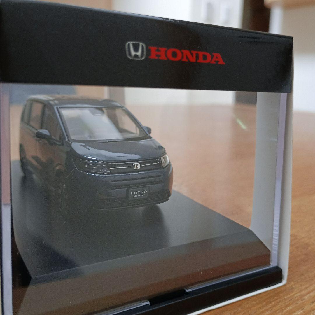 ホンダ 新型フリード 1/43 ディスプレイモデル