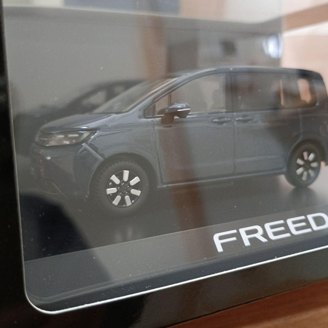 ホンダ 新型フリード 1/43 ディスプレイモデル