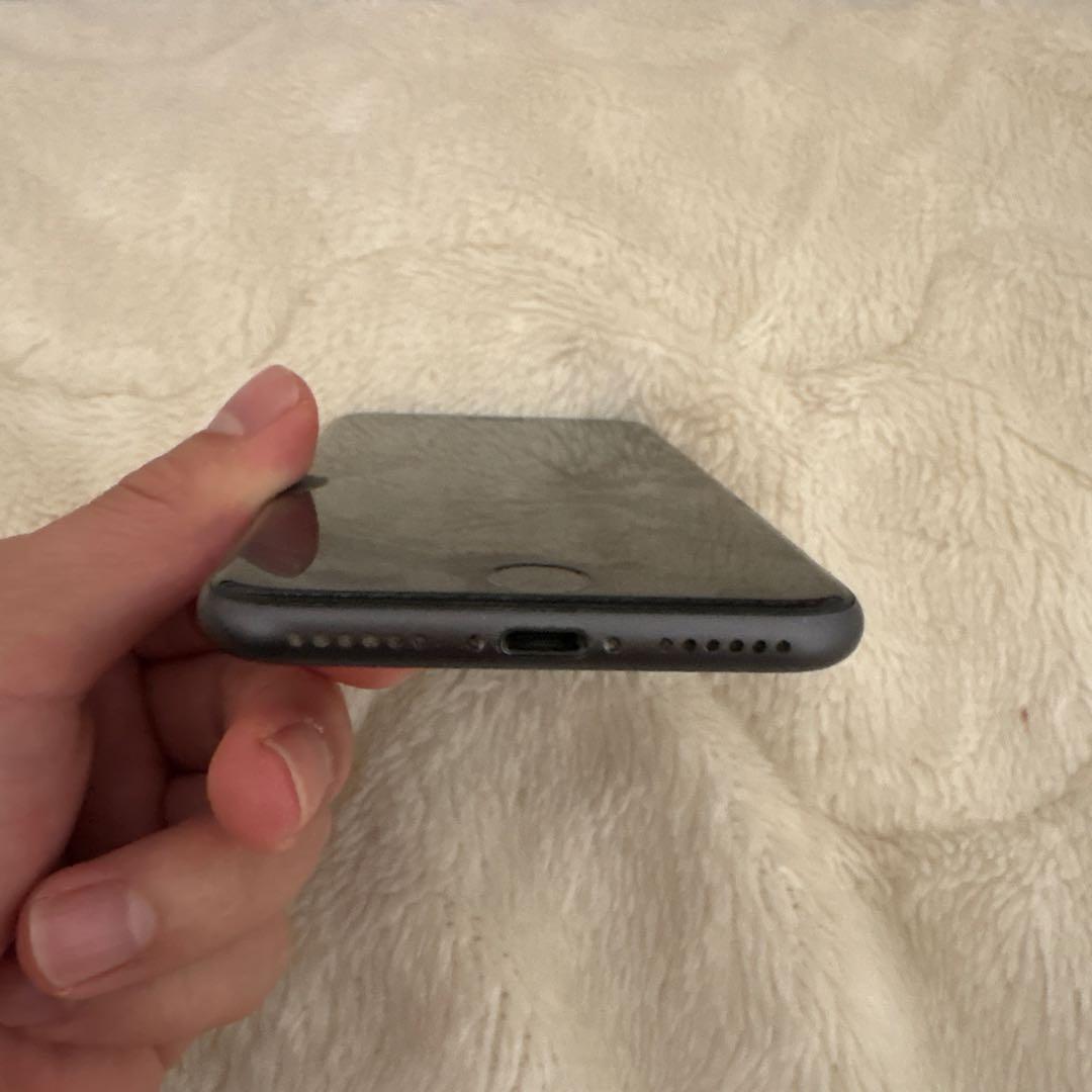 iPhone 8 64GB SIMフリー スペースグレイ バッテリー84%