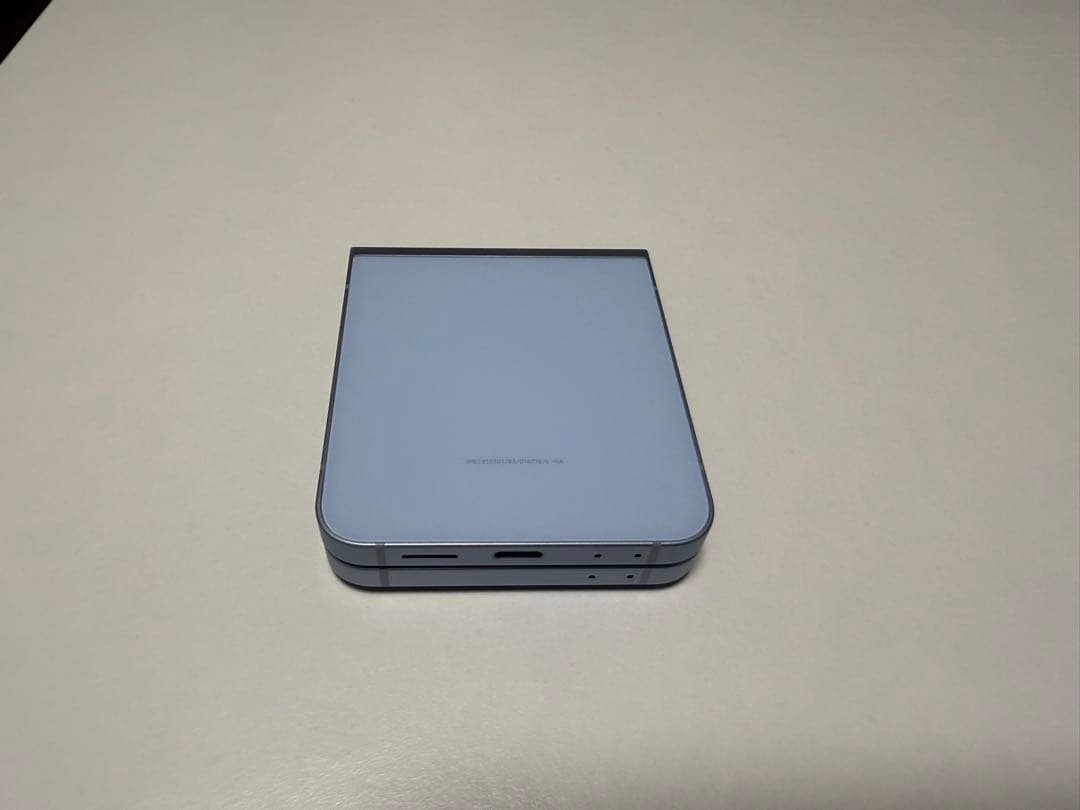 Samsung Galaxy Z Flip6 本体